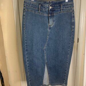 DAZY Pencil Denim Skirt w/ Front Slit